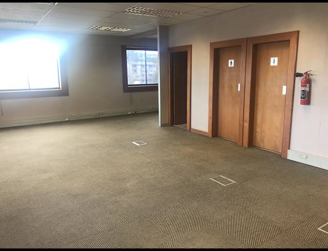 114M² OFFICE TO LET IN BELLVILLE CENTRAL